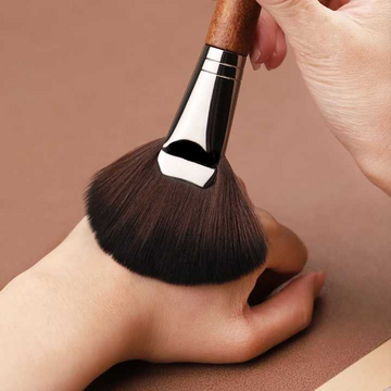 Single Short Handle Makeup Brush